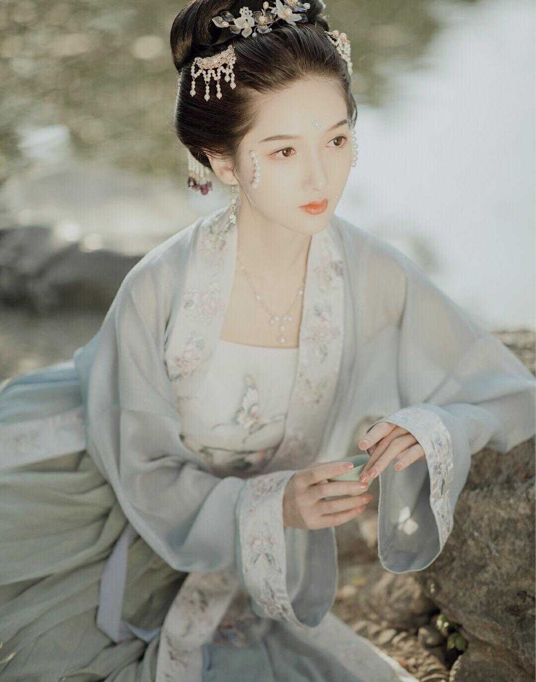 祁向白顾南枝小说免费（顾氏南枝）全文免费无弹窗_祁向白顾南枝小说（顾氏南枝免费阅读）最新章节目录（祁向白顾南枝）