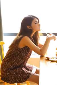 夜色里的微光知乎(陆严尤贞)全文免费阅读_夜色里的微光知乎最新章节列表