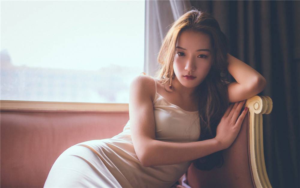 我的25岁女房东